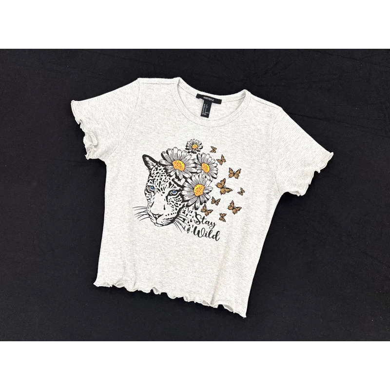 Áo croptop cổ tròn xoăn lai thun po gân xám in con báo,hoa,hình bướm