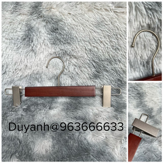 Kẹp Quần Gỗ Nâu Mạ crom