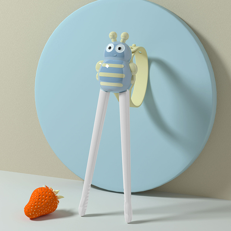 Đũa Tập Ăn Dặm Cho Bé Hình Con Ong, Đũa Misuta Chất Liệu ABS Có Quai Cầm Chống Rơi An Toàn Khi Sử Dụng Lamkids