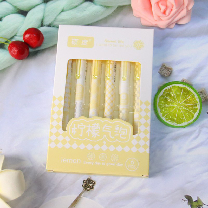 Lẻ 1 chiếc bút gel mực đen dễ thương màu sắc kẻ caro