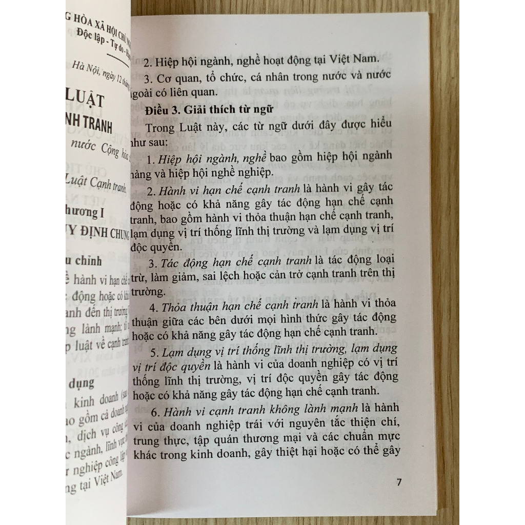 Sách - Luật Cạnh Tranh bìa mềm