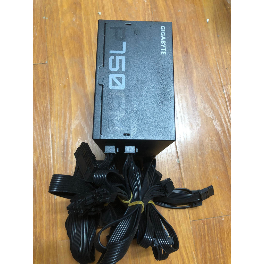Nguồn gigabyte P750GM công suất 750w 80plus gold