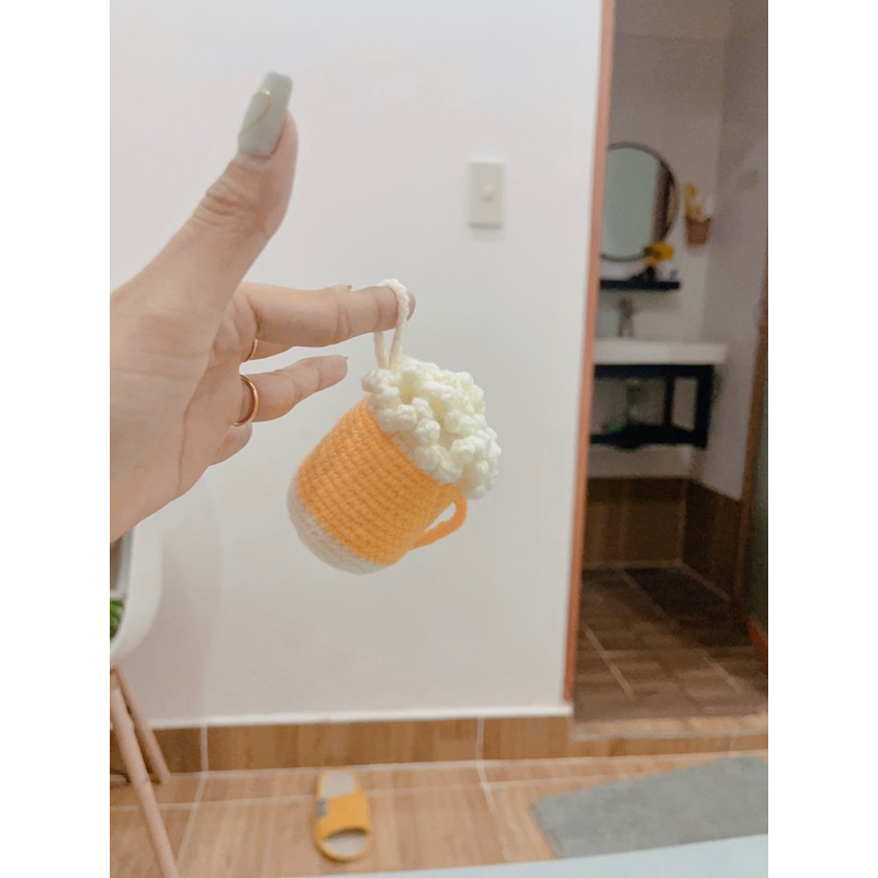 Móc khoá Ly bia bằng len