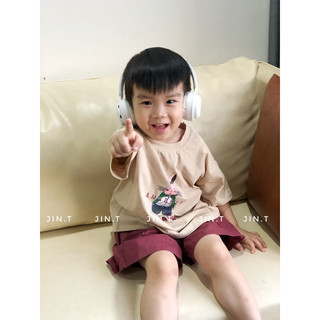 Quần sooc đỏ mận
