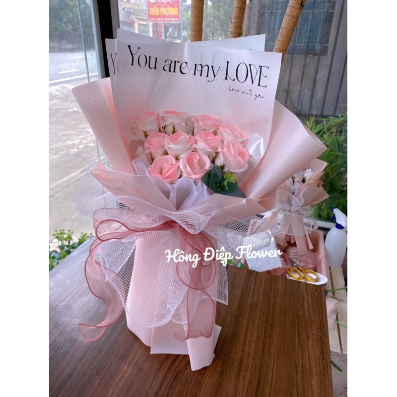 Bó hoa sáp 10 bông loang