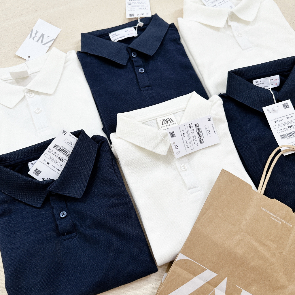 Set 2 áo polo zara cho bé trai đi học đây ạ,đơn giản nhưng siêu đẹp zai