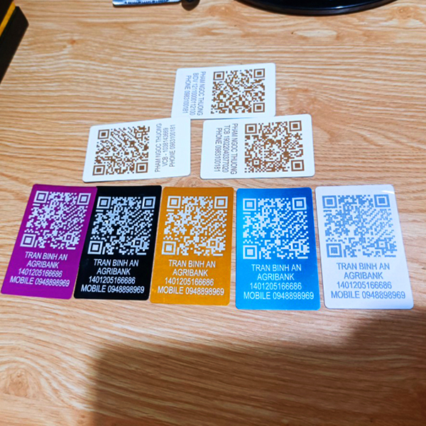 Khắc laser mã QR code ngân hàng, QR wifi, Card visit theo yêu cầu, trên card nhựa và hợp kim nhôm bền đẹp