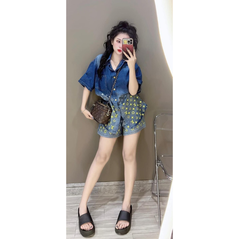 Set Bộ Sơ Mi Jeans Loang Pha Hoạ Tiết Chữ L V Mix Quần Sooc