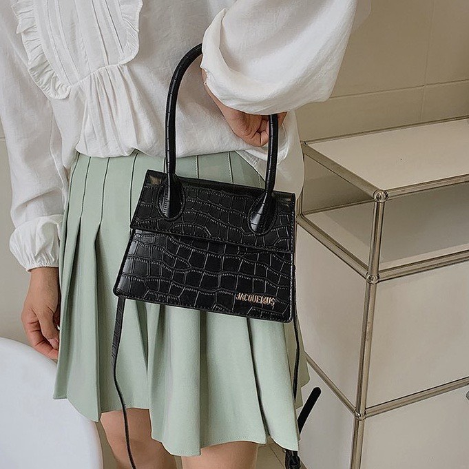 Túi đeo chéo chữ Jac nổi siêu phẩm size 20 mã H8