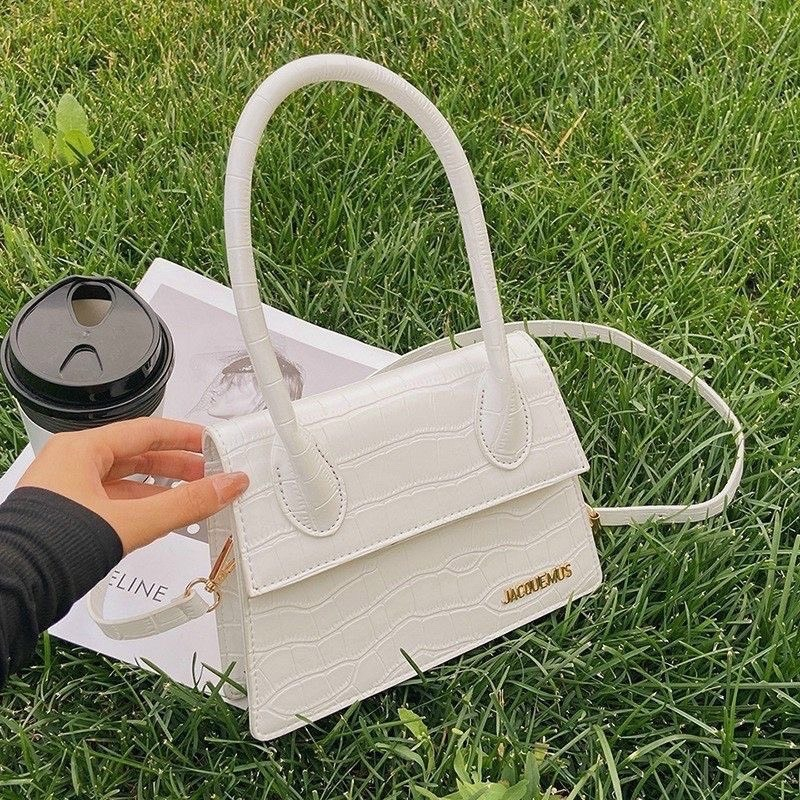 Túi đeo chéo chữ Jac nổi siêu phẩm size 20 mã H8