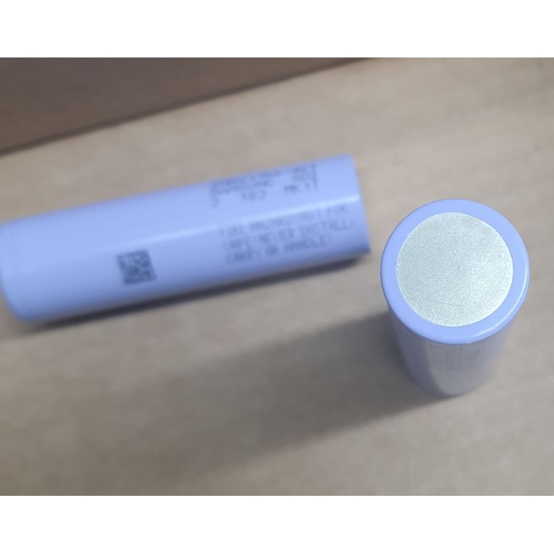 Pin Cell Samsung 40T,  INR21700, 4000mah . xả 35A. nội trở 9 đến 11. zin 97%