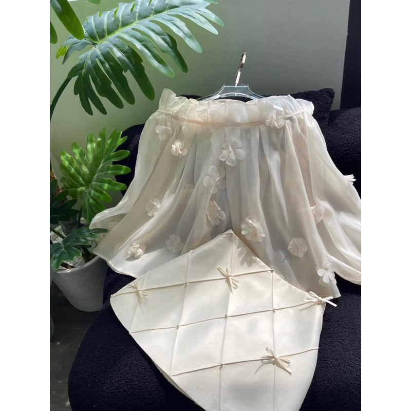 |The Berry Closet| Flower Set