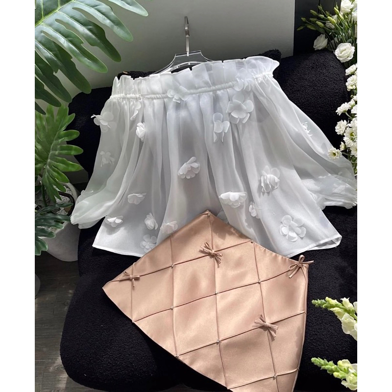 |The Berry Closet| Flower Set