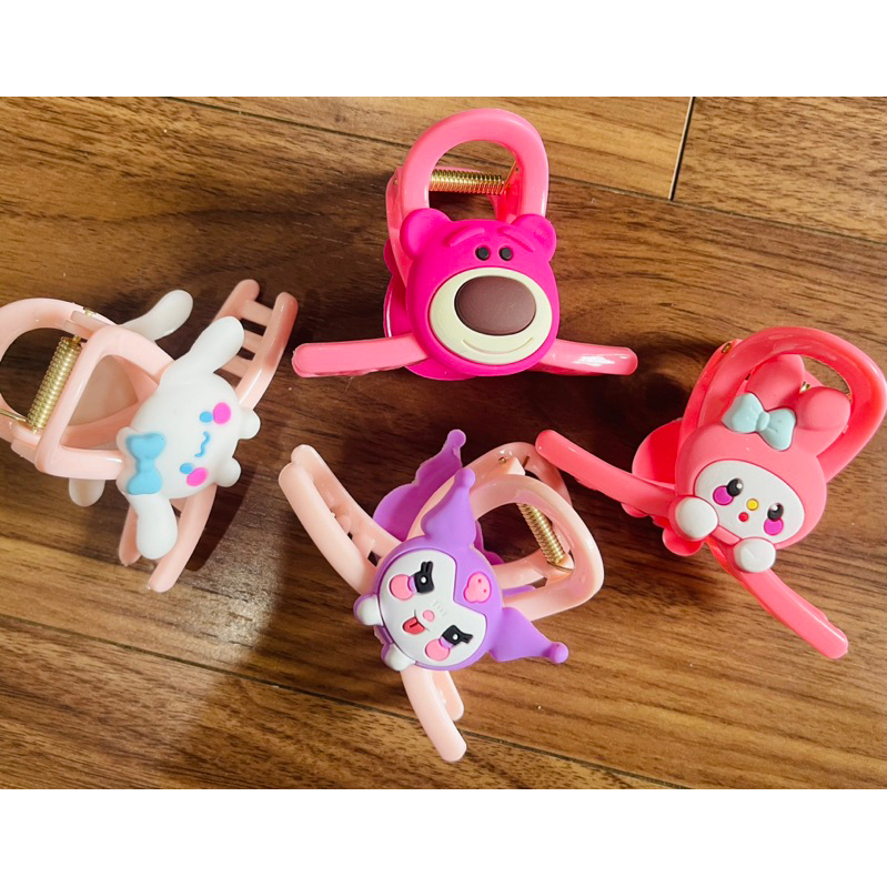 Set 4 kẹp càng cua cho bé hình gấu dâu cute