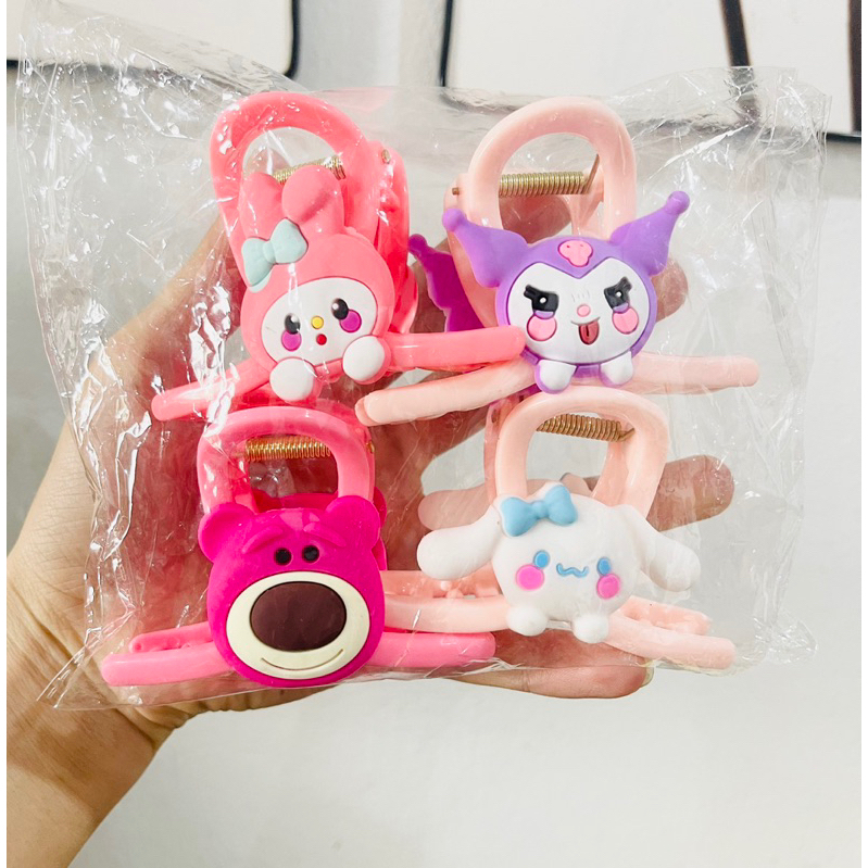 Set 4 kẹp càng cua cho bé hình gấu dâu cute