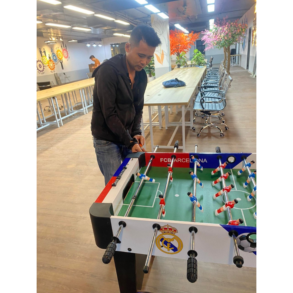 Đồ chơi bàn bi lắc 8 tay cầm bằng Kim loại Bàn bóng đá mini Table Top Football TTF-120