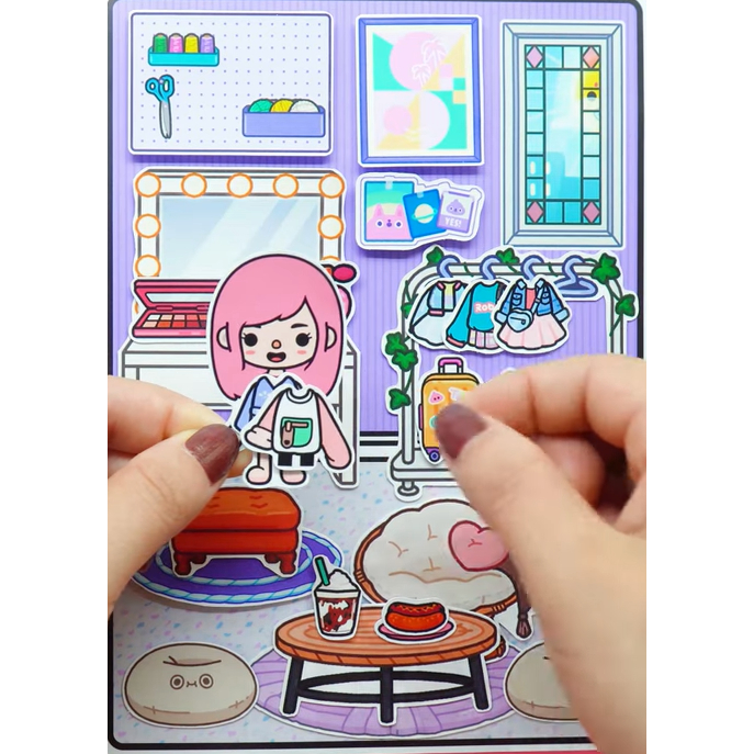 Wednesday búp bê giấy  Beak Street Building In Quiet Book