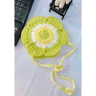 Túi hoa đựng điên thoại bằng len handmade