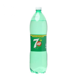 1 chai nước ngọt có ga 7up 1.5l