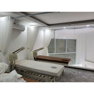 Thanh treo rèm ngăn giường Spa
