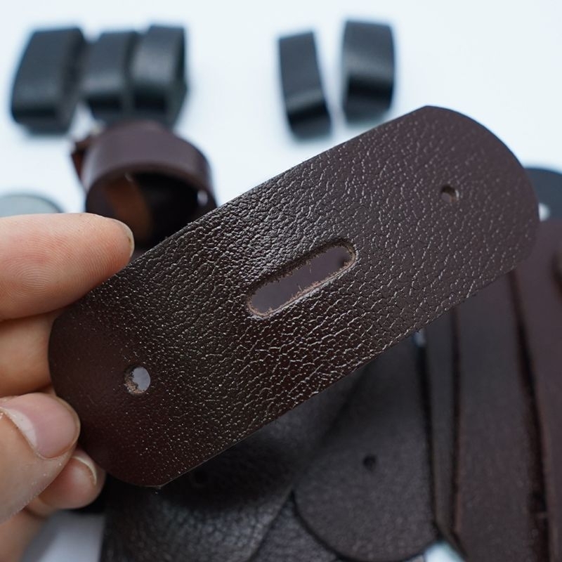 Đỉa da thắt lưng làm từ da bòĐể tạo thêm vẻ sang trang lịch lãm việc thêm đỉa da rất phù hợp