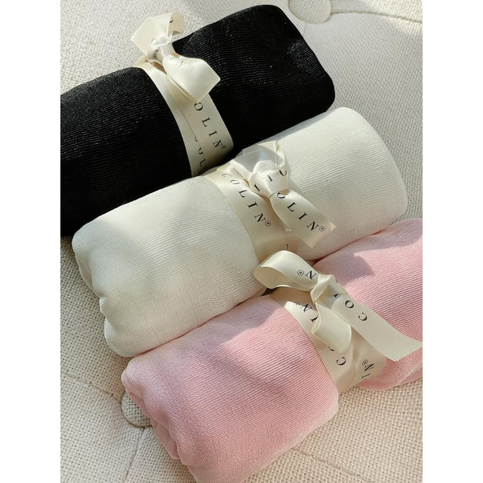 Áo thun trơn nữ basic dáng ôm tay ngắn