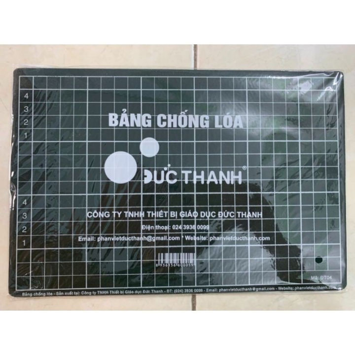 Bảng đen có kẻ ô Đức Thanh viết phấn DT04