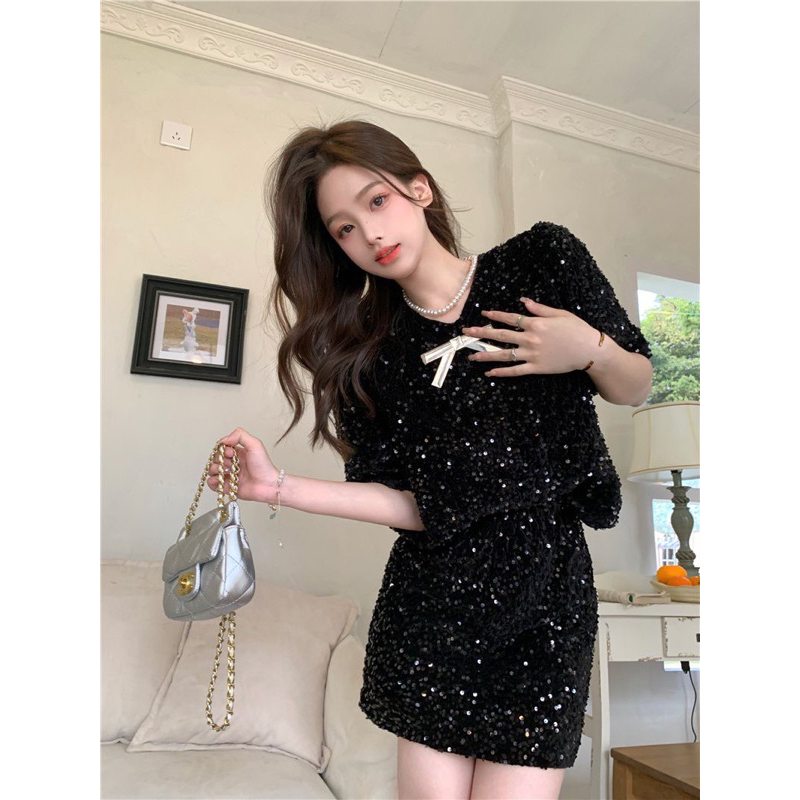 (Sẵn hàng ạ)Bộ gồm Áo thun tay ngắn thắt nơ sequin cao cấp của Pháp và váy cạp cao nữ năm 2023
