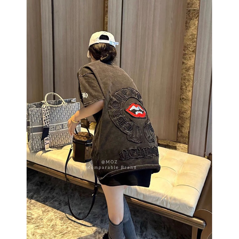 Áo phông Chrome hình môi thêu hàng QCL1