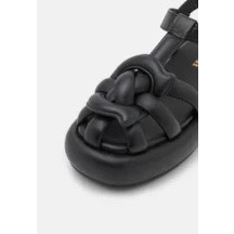 Giày Sandal Nữ Sọ Cá Tính