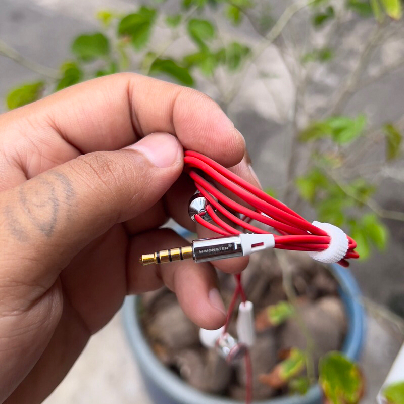 Tai nghe có dây Ibeat mon.ter chân cắm tròn 3.5mm