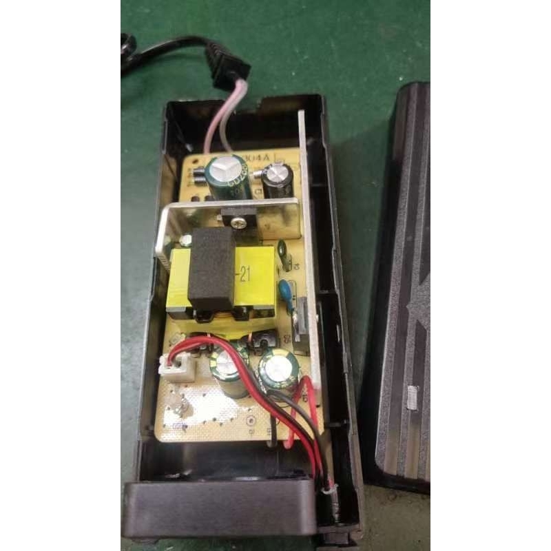 Sạc Pin 5S 21V 2A 3A Cho Máy Khoan Pin có đèn báo đầy, có lọc nhiễu