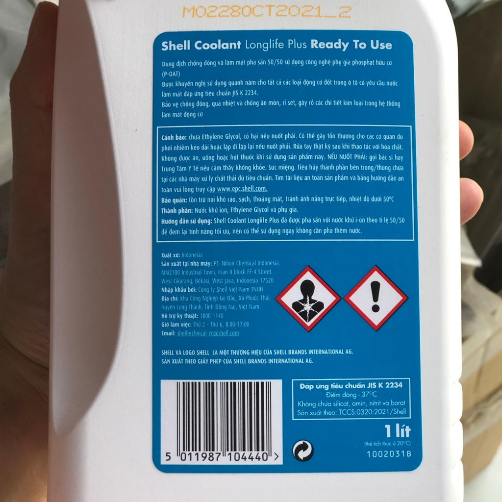 Nước làm mát động cơ màu đỏ chính hãng Shell COOLANT cho xe Vinfast Fadil và các dòng xe khác