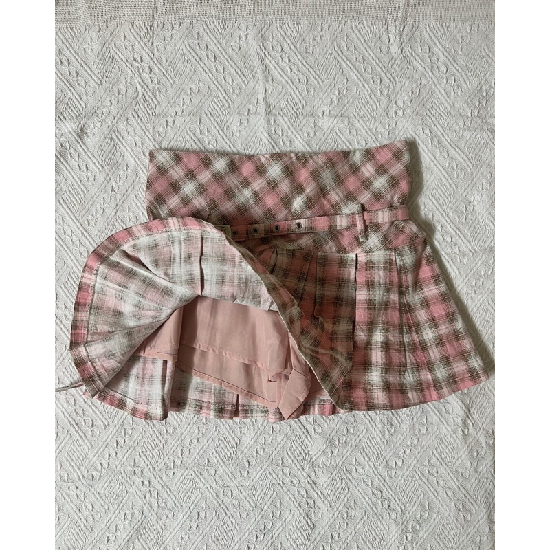 PASS CHÂN VÁY ATT SKIRT WHITELIES