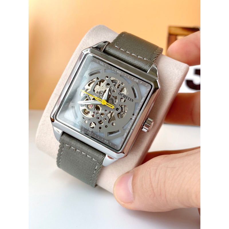 Đồng hồ nam Ochstin cơ lộ máy với thiết kế siêu đẹp, dây dù mền đeo rất êm tay, dòng cao cấp chạy siêu mượt