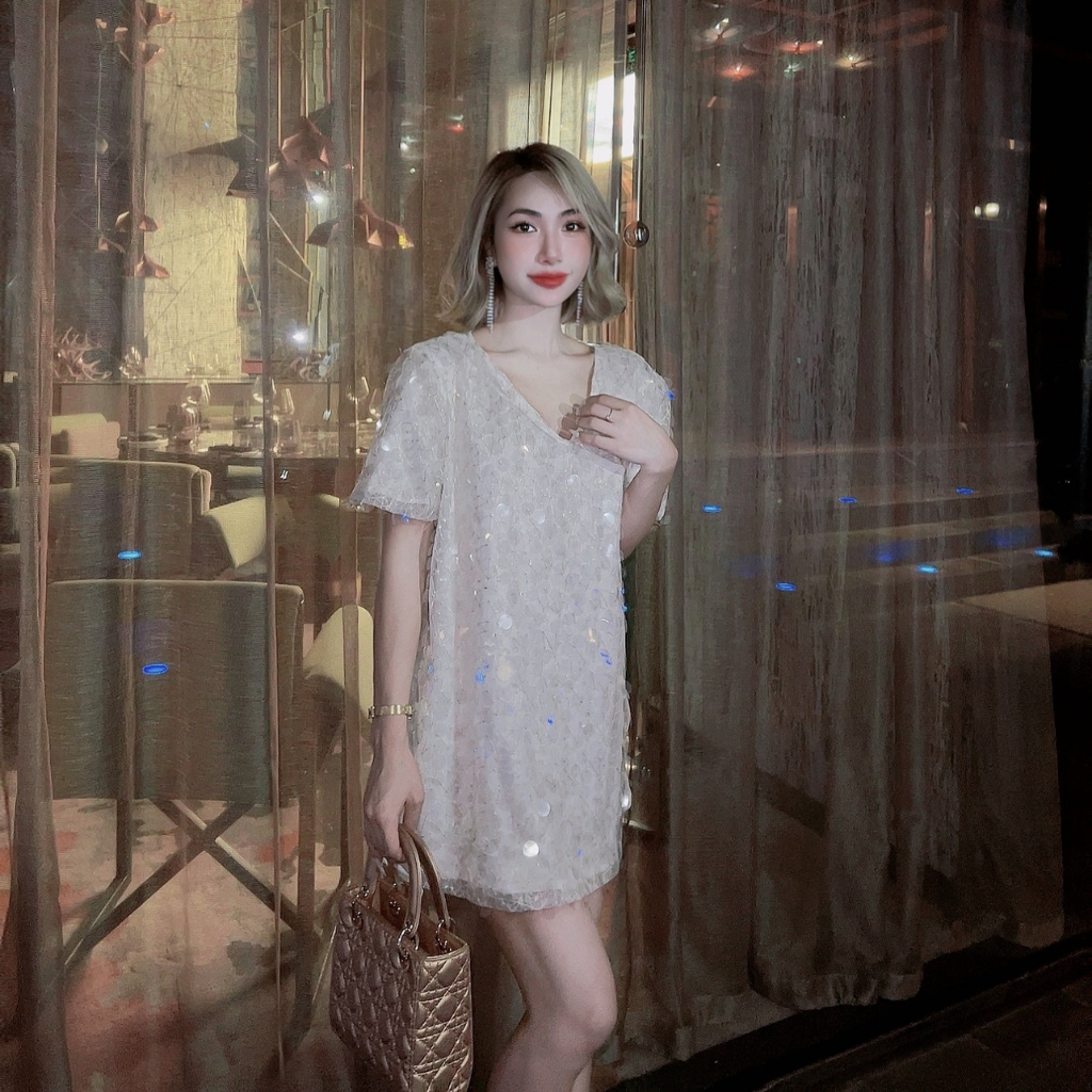 Áo Váy Tay Cộc Kim Sa Blink Cổ Tim Siêu Sang Chảnh Dáng Ngắn Dấu Quần Siêu Hot Bùi Đượm Concept