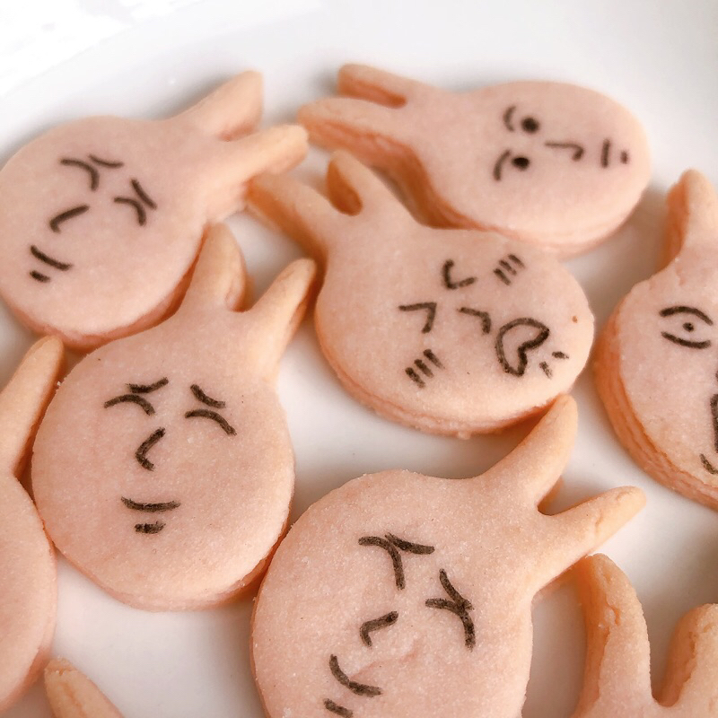 Bánh quy thỏ Hồng meme