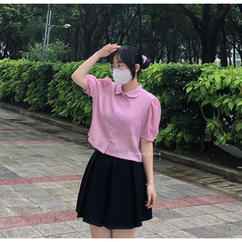 Áo sơ mi cổ sen tròn tay phồng tặng kèm cột tóc vải cùng màu