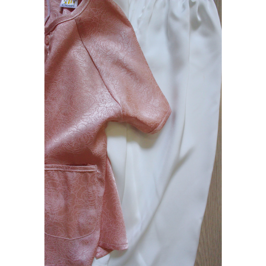 Bộ bà ba dài gấm màu hồng cho bé