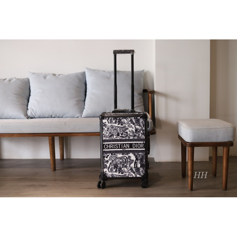 VaLi Di0r NB mầu mới