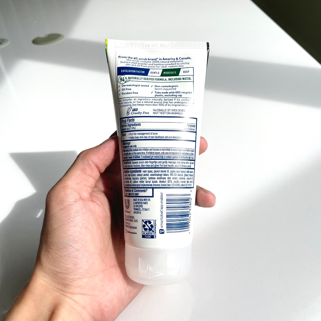 Sữa rửa mặt tẩy tế bào chết ST.Ives chiết xuất trà xanh làm sạch sâu và mịn da 170g Mỹ