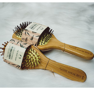Lược Tre Gỡ Rối Ngăn Rụng Tóc, Mát xa Da Đầu The Body Shop Bamboo