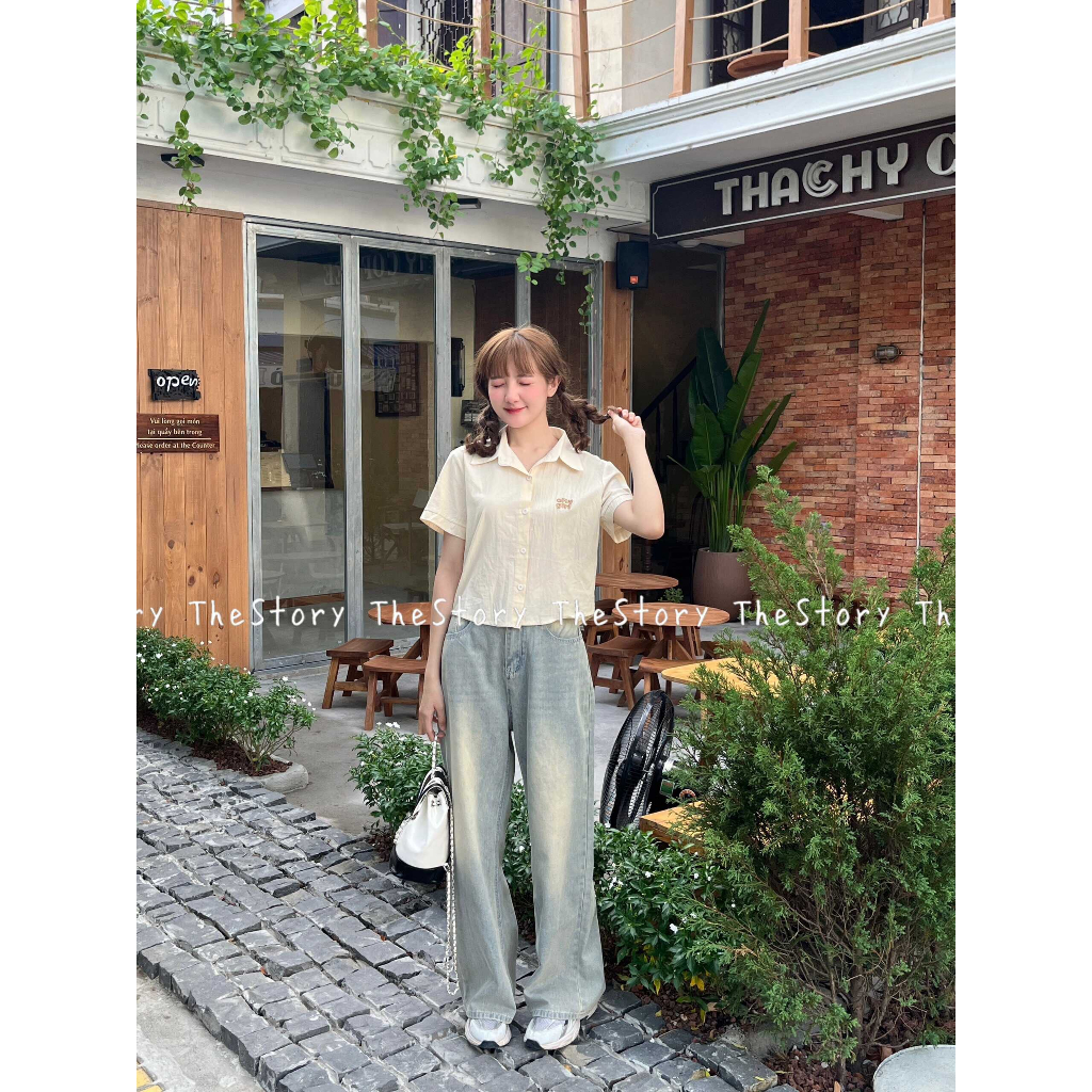 Áo sơ mi croptop tay ngắn thêu chữ city girl  A3033