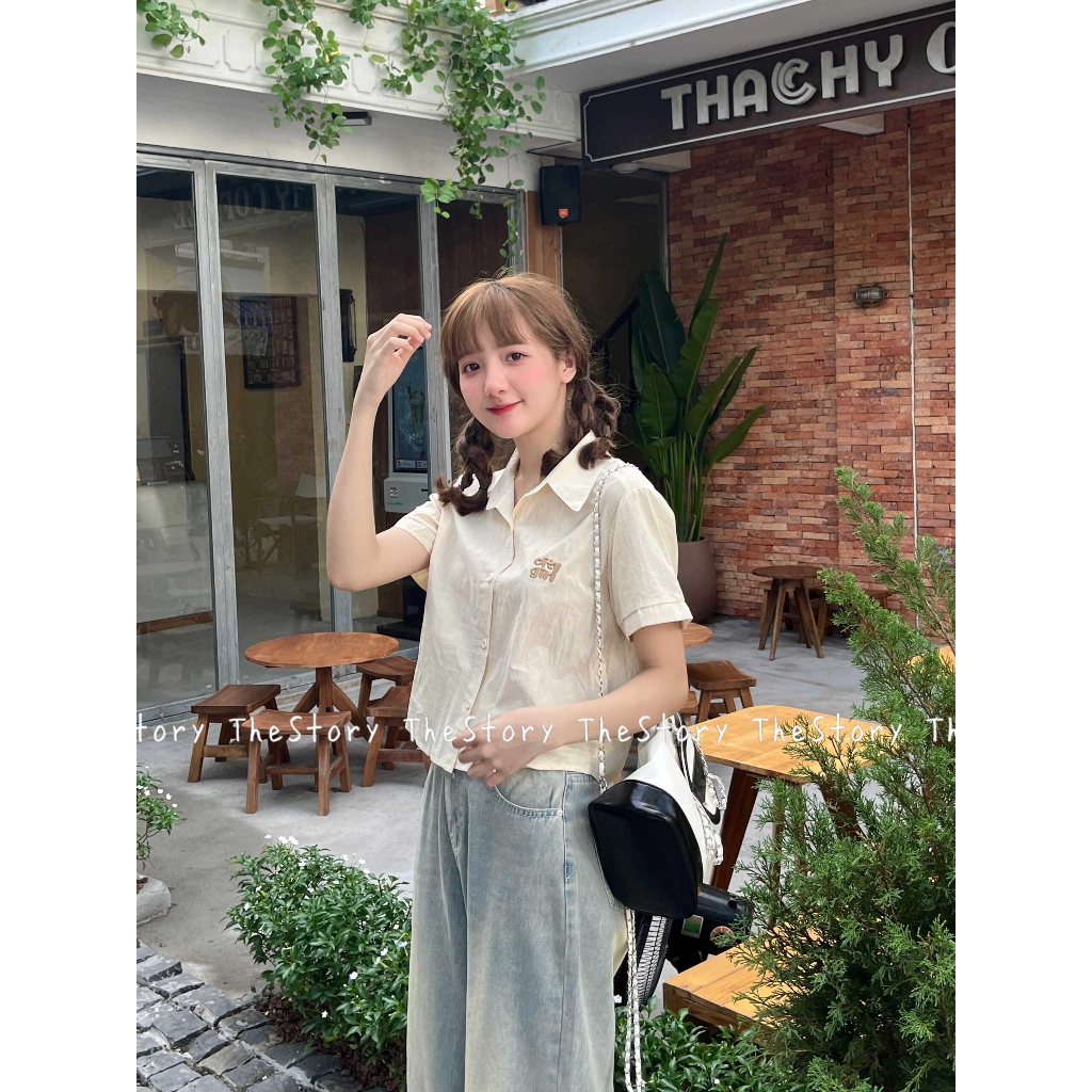 Áo sơ mi croptop tay ngắn thêu chữ city girl  A3033