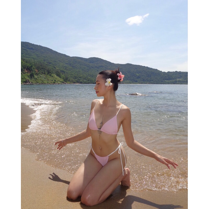 Bikini áo tắm .Đồ bơi 2 mảnh Hồng phấn phối dây trắng