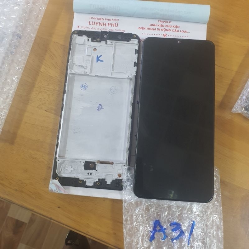 Màn hình samsung A31 zin công ty khung,màn 2ic khung