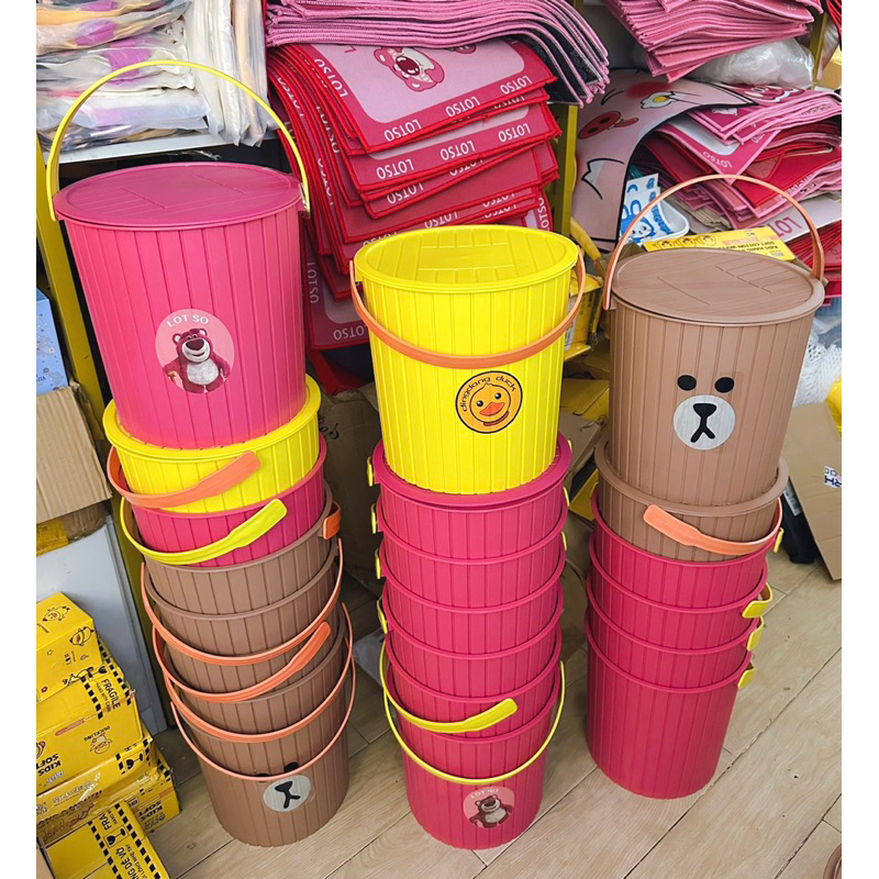 Thùng khăn ướt vịt vàng 1 thùng tròn có 10bịch khăn ướt