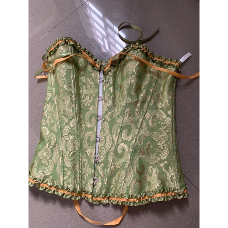 Corset, túi xách, mũ phụ kiện hot trend giá pass