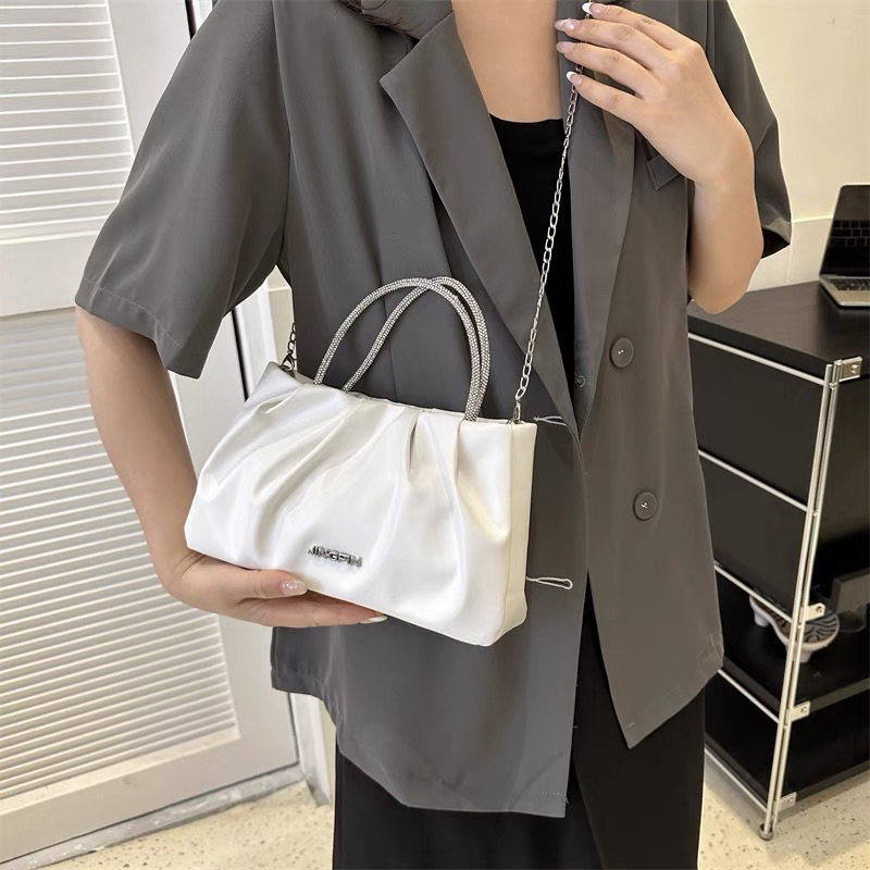 Túi đeo chéo xếp ly Butterfly