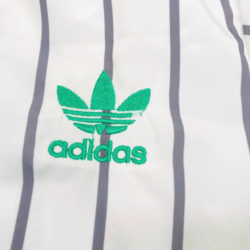 Áo khoác adidas thêu logo